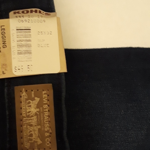 Levi's Dark Wash New Legging Mini Boot Denim Jean’s A37 - Picture 8 of 10